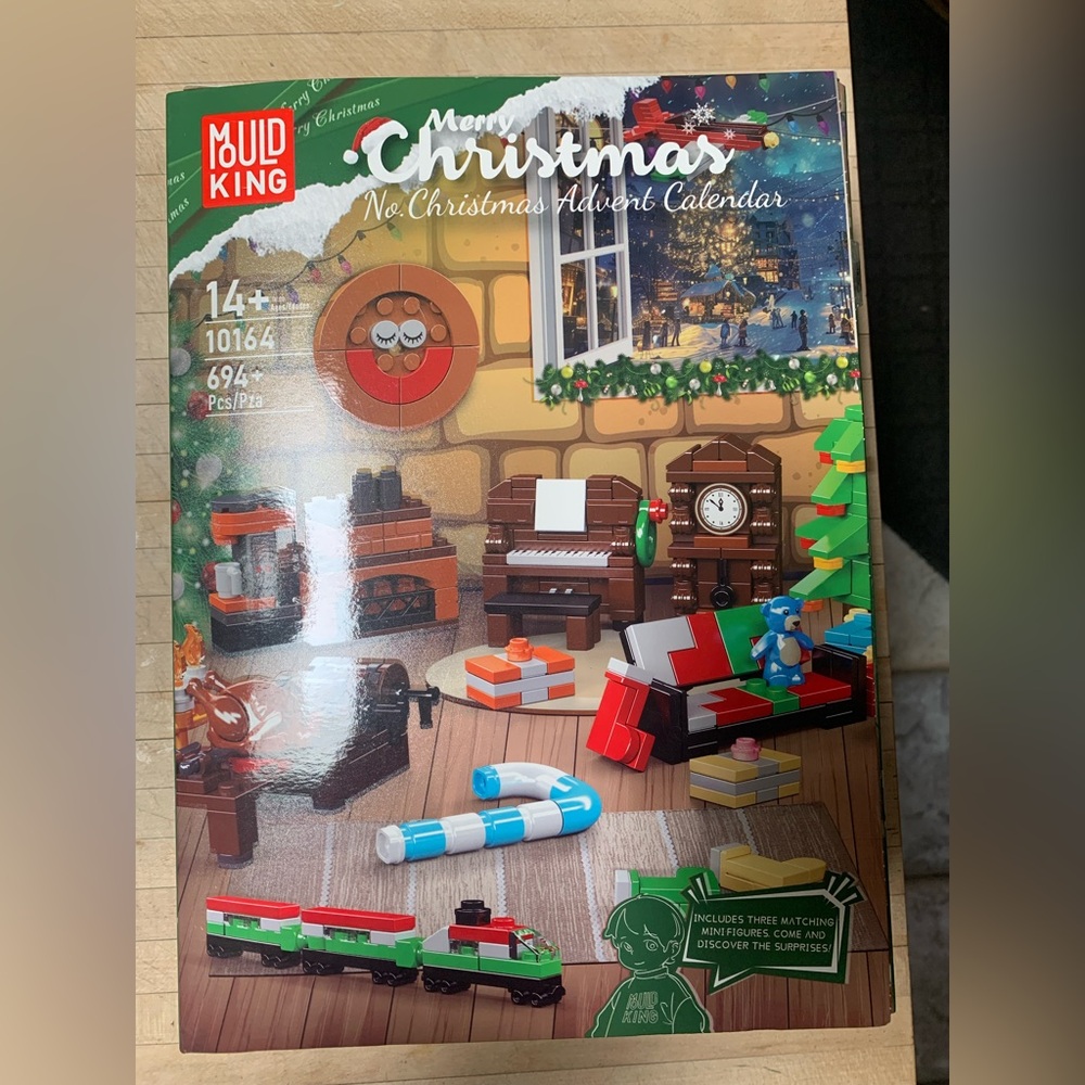 **NEW Holiday Countdown Advent Building Set